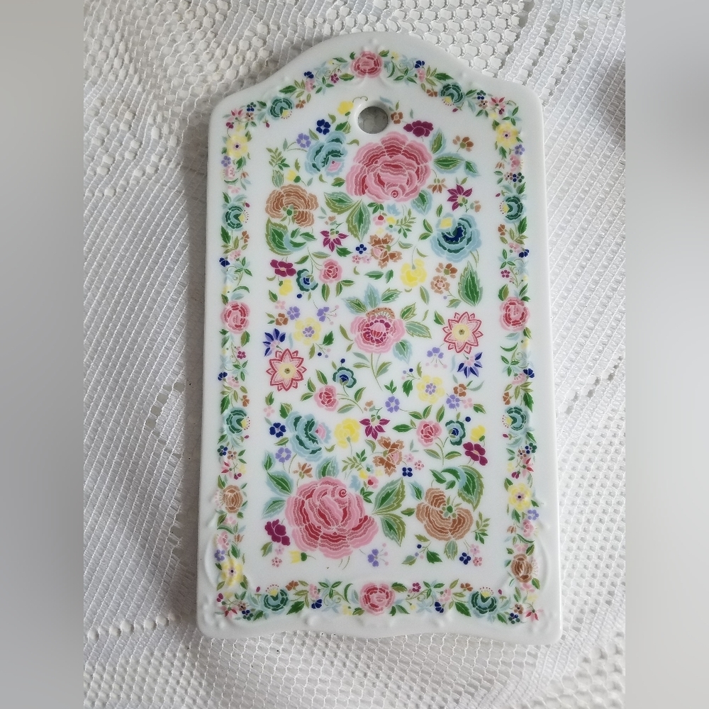 Vintage 1992 Smithsonian Institution Cheese Hanging Board Floral Porcelain